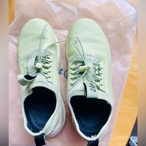 Clove Healthcare Shoes GUC size 6w